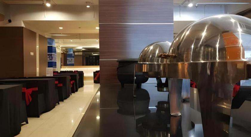 U Stay Hotel Mangga Besar 雅加达 外观 照片